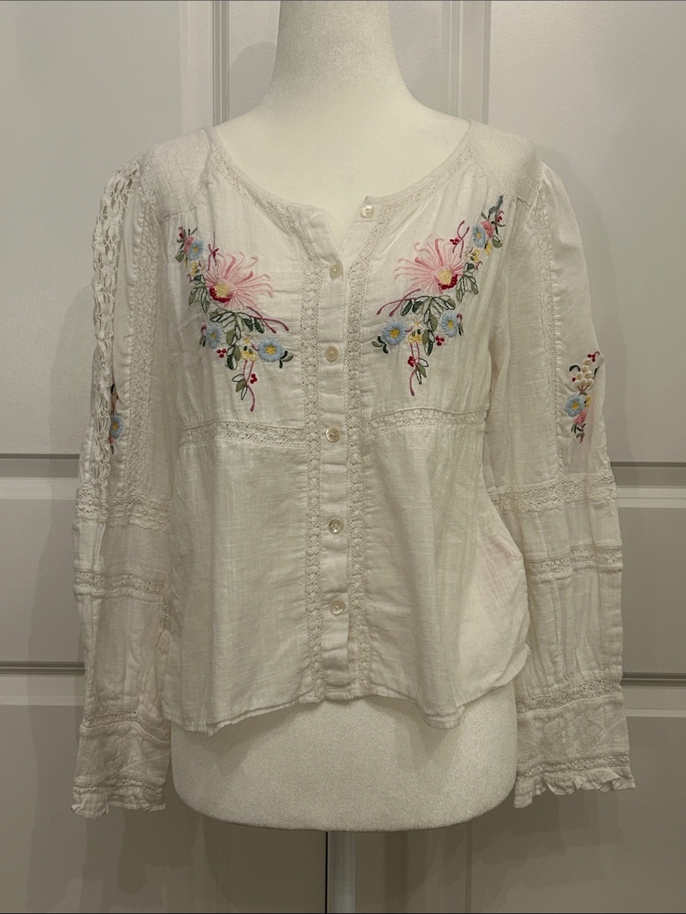 Love Shack Fancy White Embroidered Floral Button-Front Women's Top